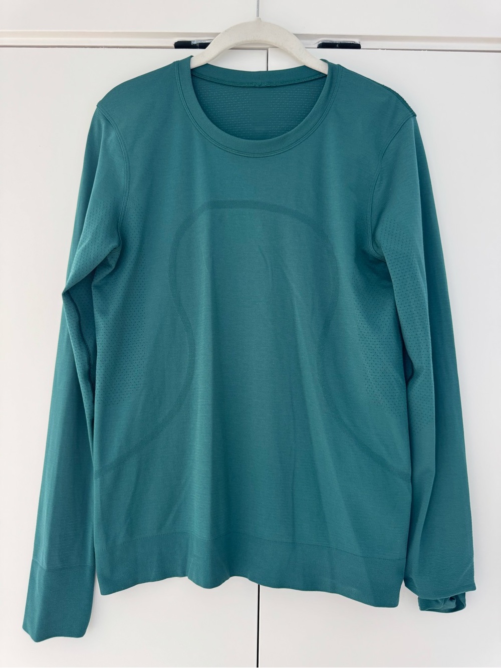 lululemon athletica Teal Long-Sleeve Crew Neck Top